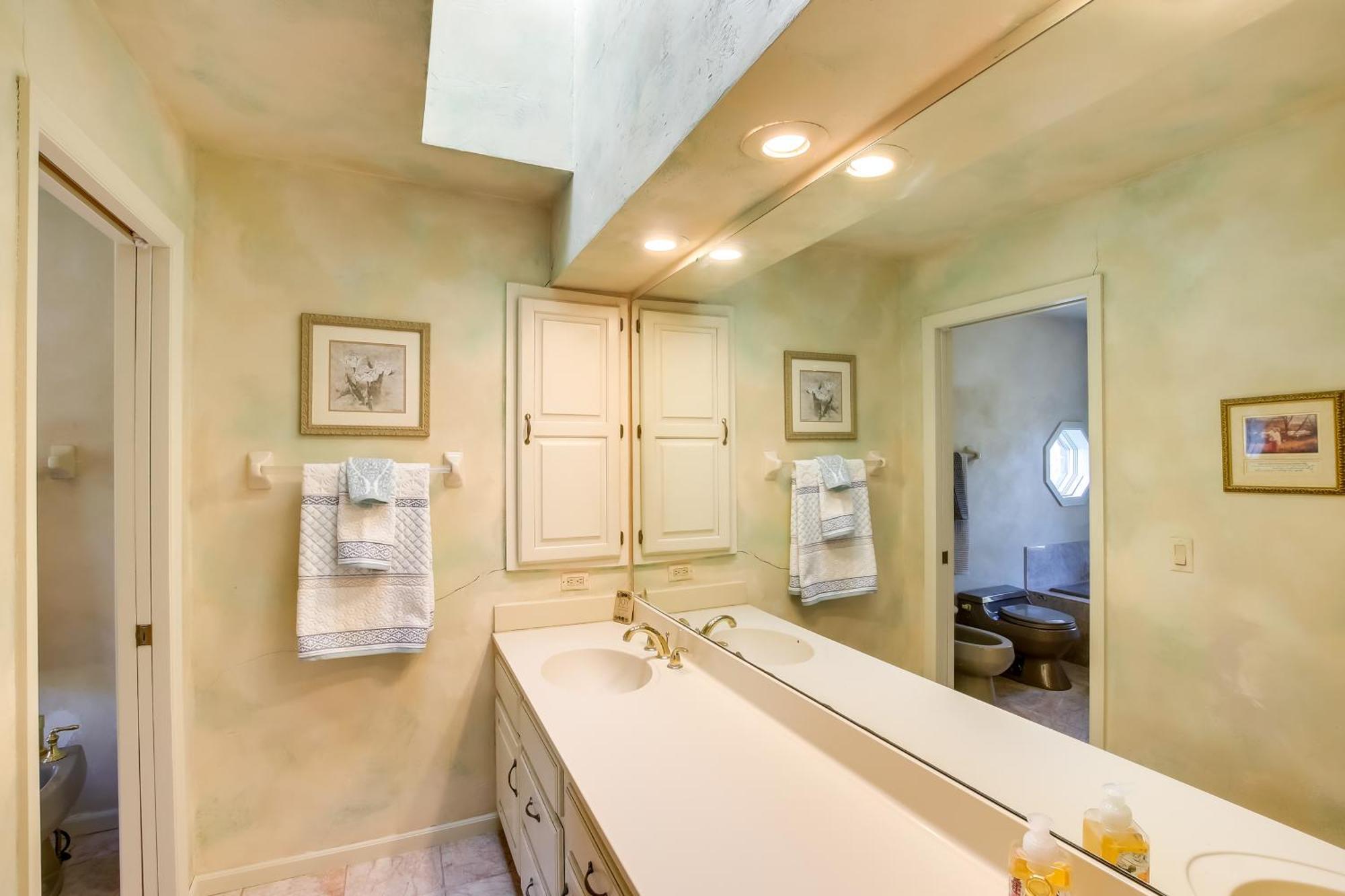 Spacious And Secluded Near Dtwn! Casa vacanze *